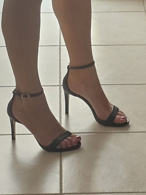 Fardoulis sandals like new, 9cm heel, size 37, black