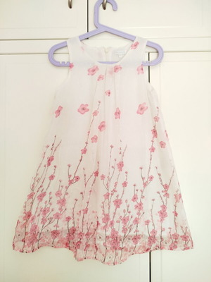 Airy dress for 6 years Guy La Roche like new
