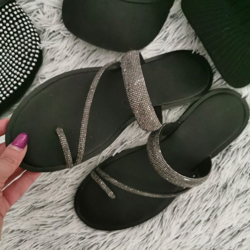Women's black sandals with rhinestones like new, size 39