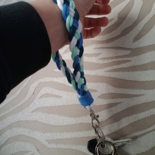 Keychain multicolored like new