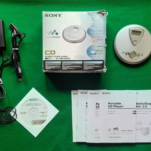 Sony Discman D-NE300 Atrac3plus MP3 CD Walkman like new