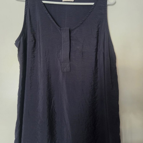 Regalinas sleeveless top like new, dark blue