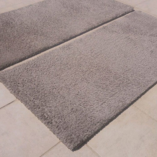 Bedroom rugs grey like new, set of 2 pieces