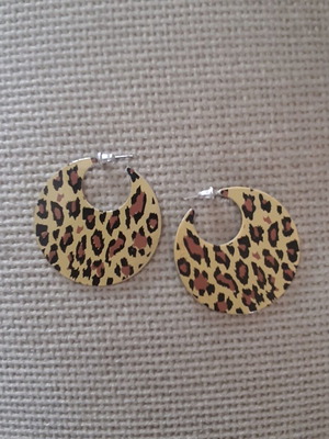 Leopard round double-sided metal earrings