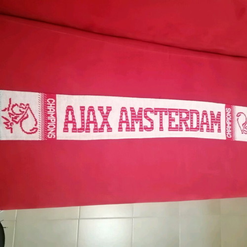 Ajax scarf like new