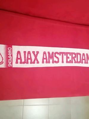Ajax scarf like new