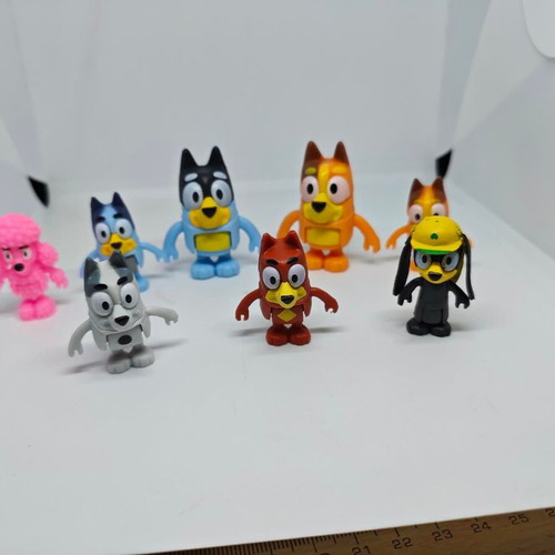 Bluey figures set of 7 like new