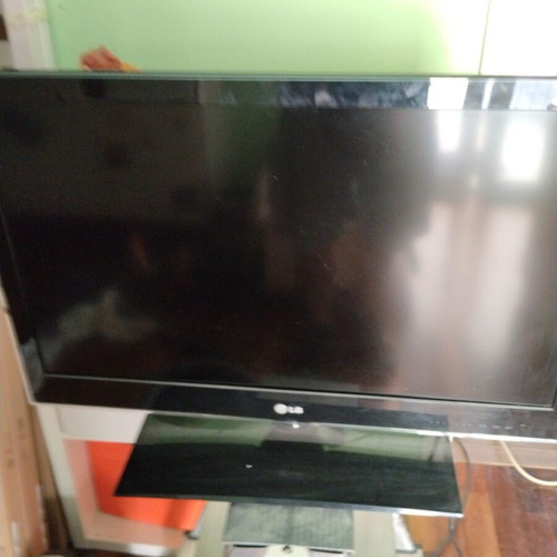 LG 32" TV, not smart