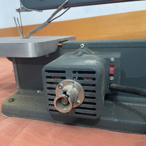Dremel wood cutting saw used