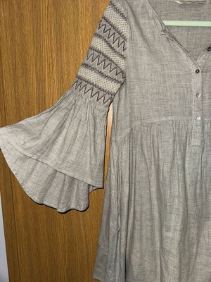 Zara Basic boho dress tunic with embroidery and bell sleeves size S like new
