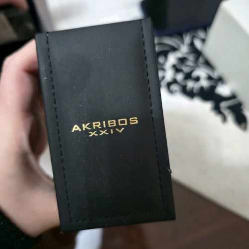 Ανδρικό ρολόι Akribos XXIV μεταχειρισμένο με μαύρο καντράν και χρυσές λεπτομέρειες