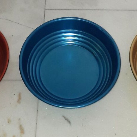 Aluminum bread bowls in striking colors, new, set of 3 pieces