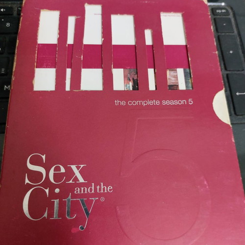Sex and the City DVD used, season 5 with subtitles