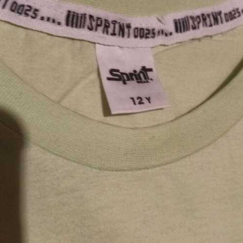 Sprint t-shirt for boy 10 years like new, green