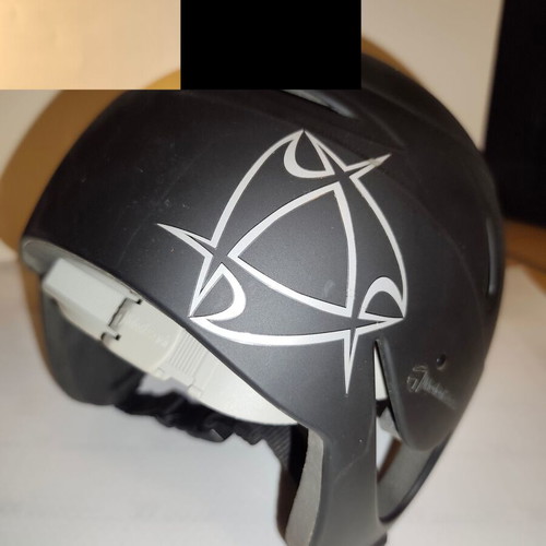 Mystic water sports helmet S/M black matte like new