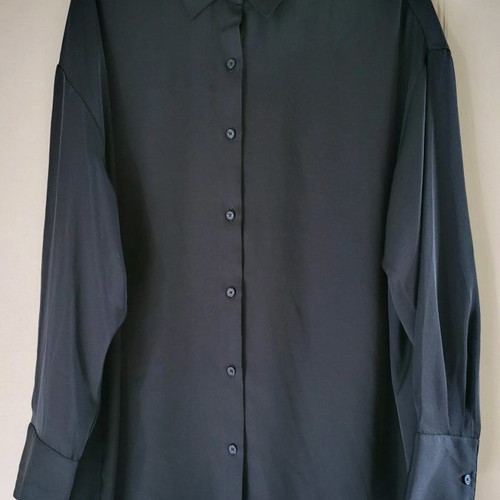 Express shirt black light new, size Large