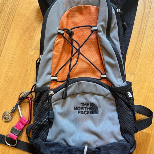 North Face small hiking bag like new