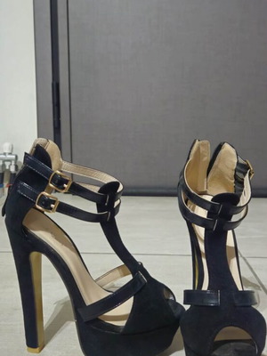 Heels worn twice, size 35, blue