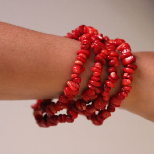 Necklace with red stones new