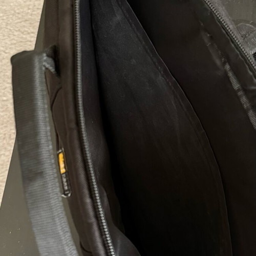 Case Logic laptop bag like new for 16-inch laptops