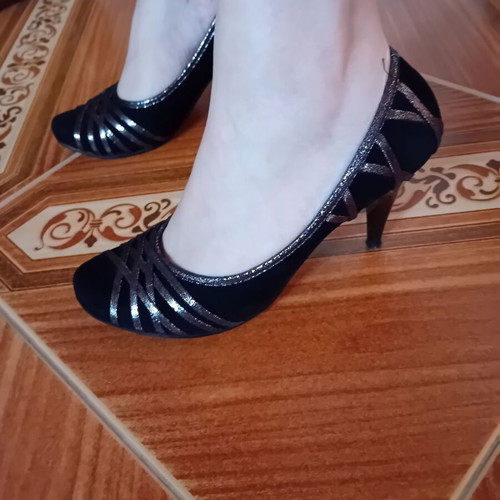Women's black velvet shoes used with shiny details Migato size 38