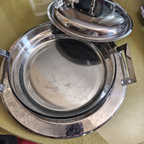 Serving tray with Pyrex, like new