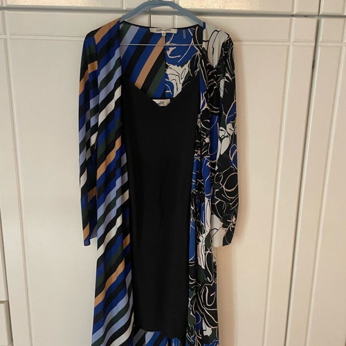 Diane von Furstenberg wrap dress XS like new, multicolor