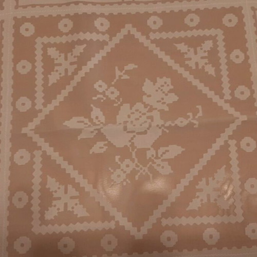 Tablecloth 160cm x 270cm new, white with pink roses
