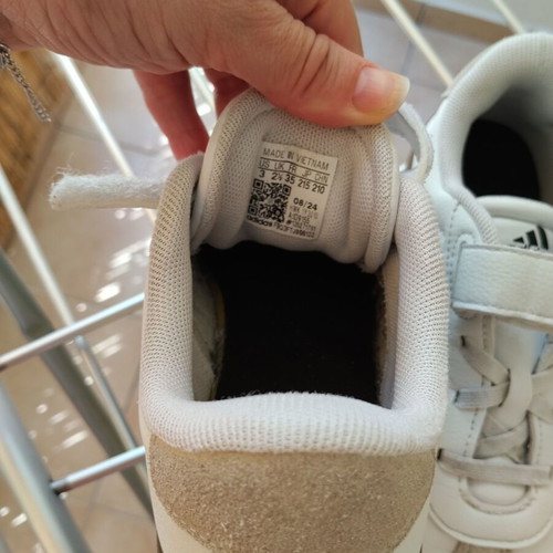 Adidas Court sneakers for boys, size 35