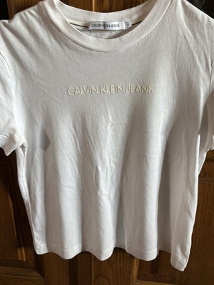 Calvin Klein white t-shirt like new, size S