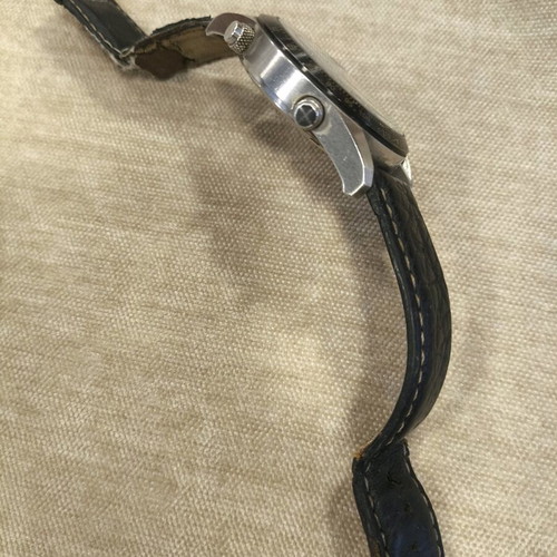 Jacques Lemans F5009 watch used with worn glass and strap