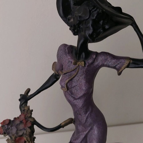 Decorative Cyclist sculpture like new, vintage, 40 cm height, wooden base