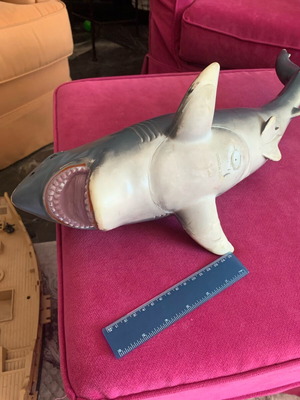 Shark 50 cm used with paint wear