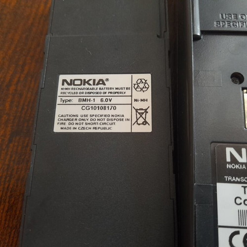 Nokia 3110 retro mobile phone used, unknown functionality