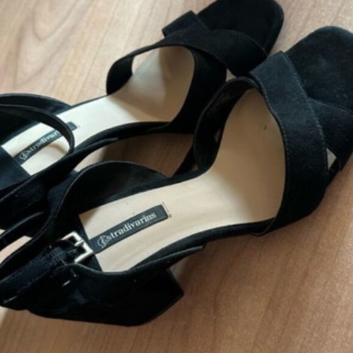 Stradivarius Black Suede Sandals like new, size 38