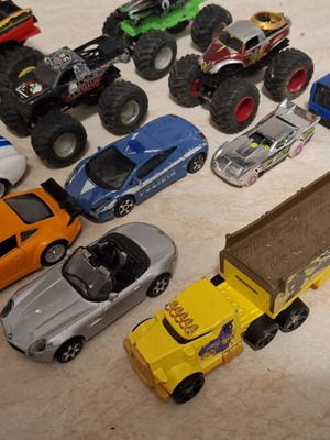 Toy cars used, sold as a lot