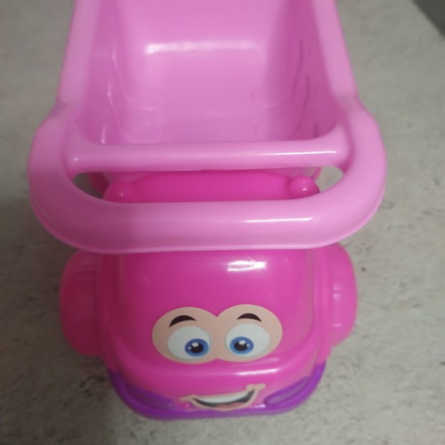 Children's beach set with truck and accessories, like new, pink