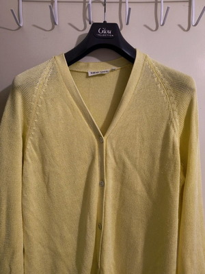 Yellow cardigan used, size XL with signs of wear
