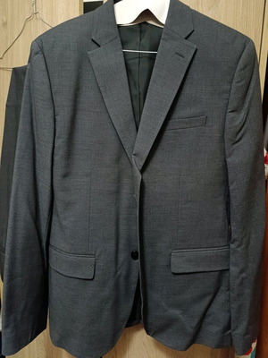 H&M gray men's suit used, size M jacket and trousers
