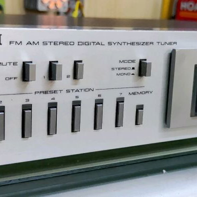 AKAI AT-V04 FM Stereo Tuner used