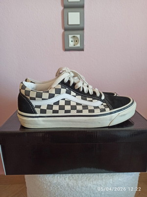 Vans παπούτσια αθλητικά νούμερο 40 σαν καινούργια, unisex μαύρο και άσπρο