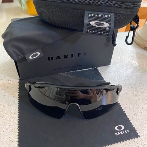 Oakley Radar EV Path PrizmP black sunglasses