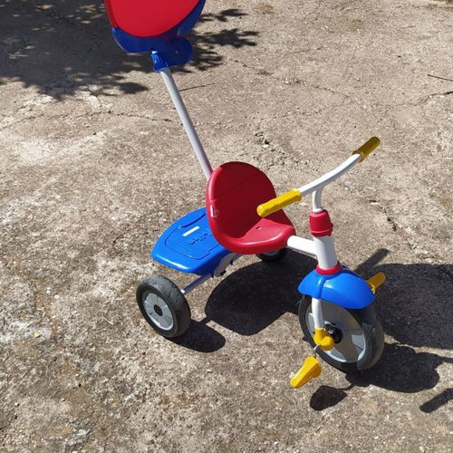 Smart Trike children's tricycle bike like new with sunshade