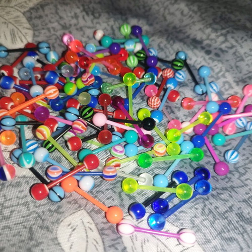 Acrylic tongue earrings new, pack of 92, colorful