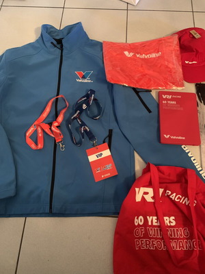 Valvoline soft shell jacket L new with gifts