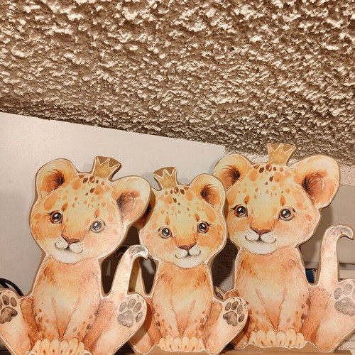 Wooden lion cub figures new, set of 3