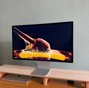 5K Monitor 27 - Apple Studio Display - Tilt and height adjustable base
