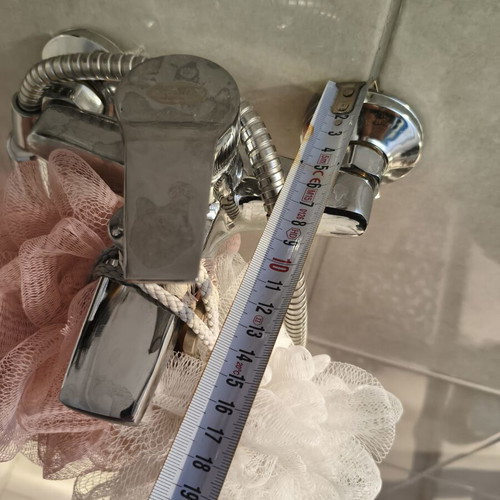 Bathroom faucet new