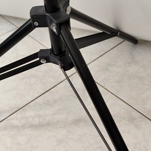 T-Shape Backdrop Stand tripod, like new