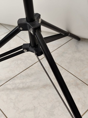 T-Shape Backdrop Stand tripod, like new